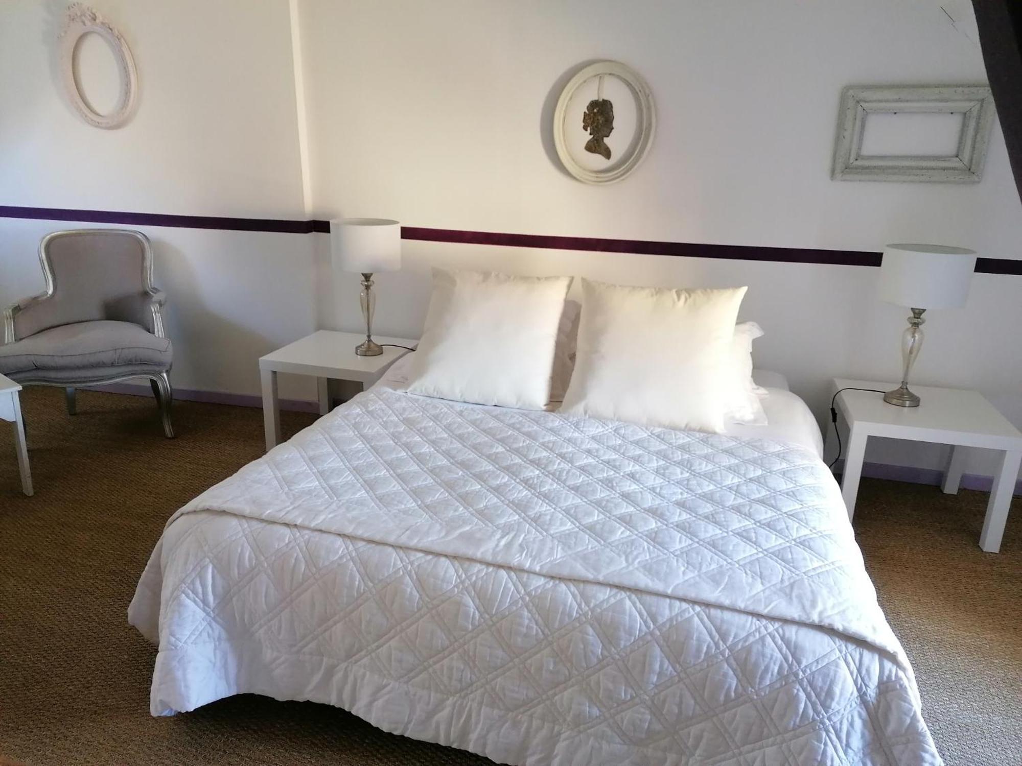 La Malposte Bed and Breakfast Reviers Eksteriør billede