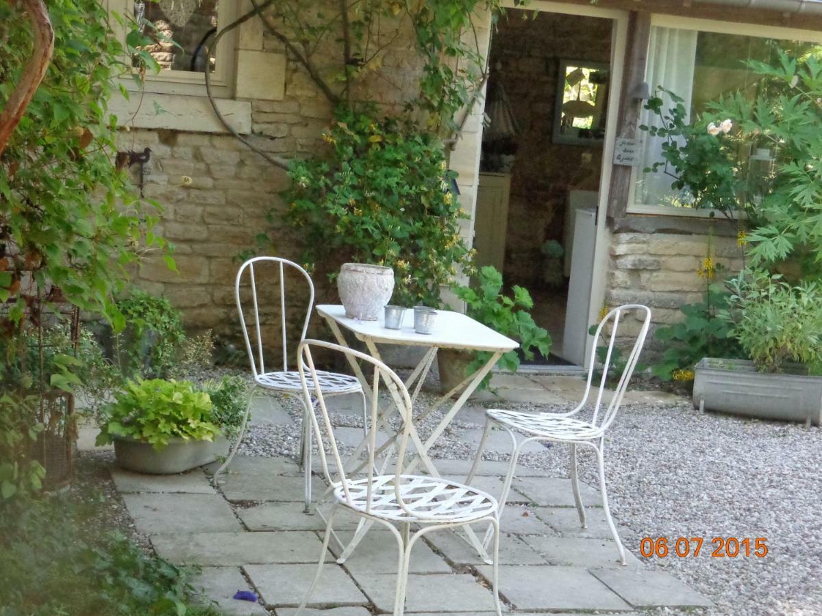 La Malposte Bed and Breakfast Reviers Eksteriør billede